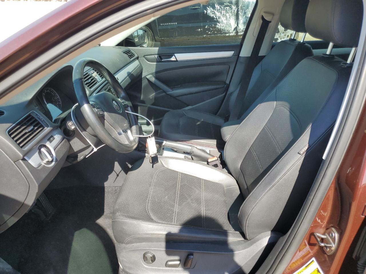 1VWBN7A3XDC072949 2013 Volkswagen Passat Se