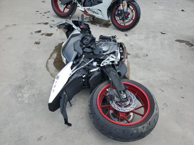 2024 SUZUKI GSX800 F JS1EM13B0R7100286