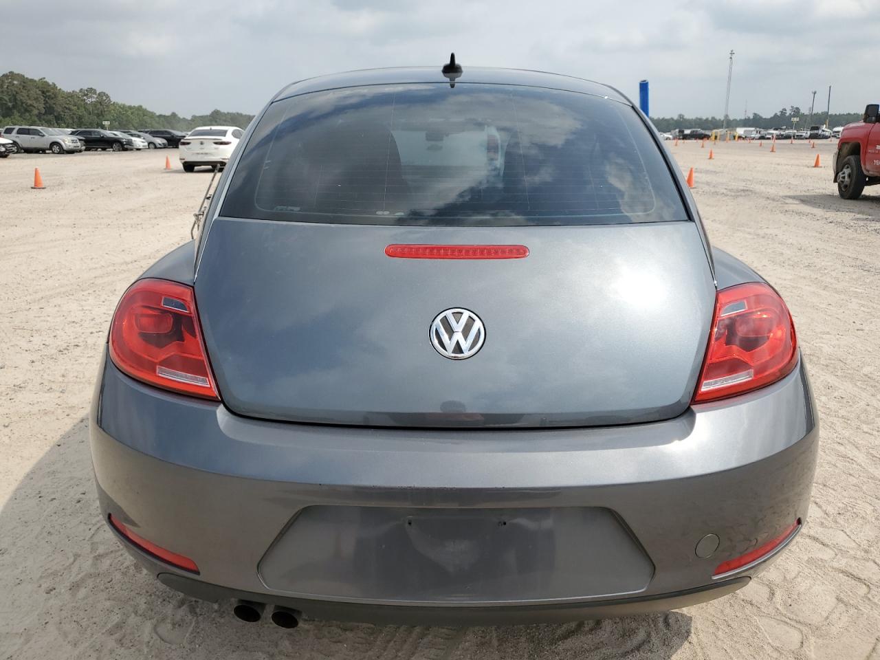 3VWJX7AT2CM647094 2012 Volkswagen Beetle