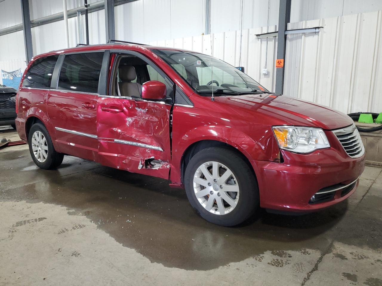 2016 Chrysler Town & Country Touring vin: 2C4RC1BG2GR245946