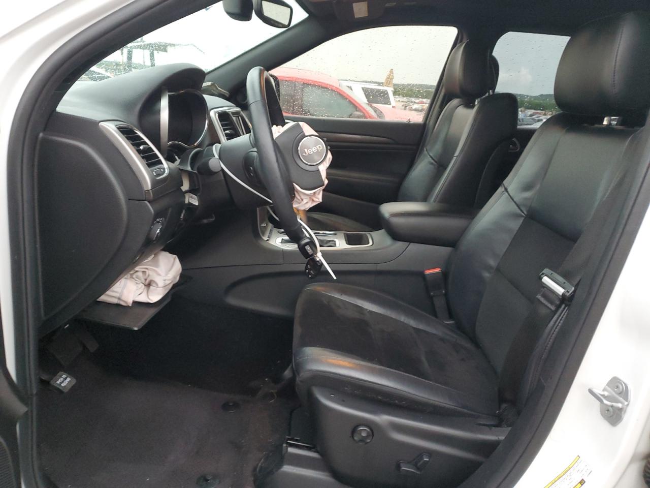 1C4RJEAG6JC268905 2018 Jeep Grand Cherokee Laredo