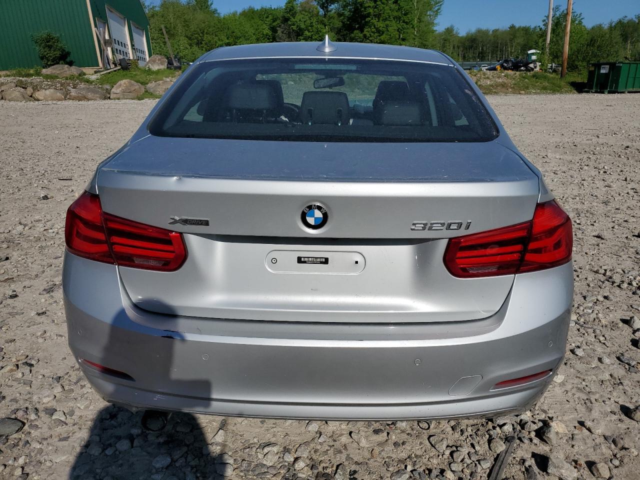 WBA8A3C34HK692865 2017 BMW 320 Xi