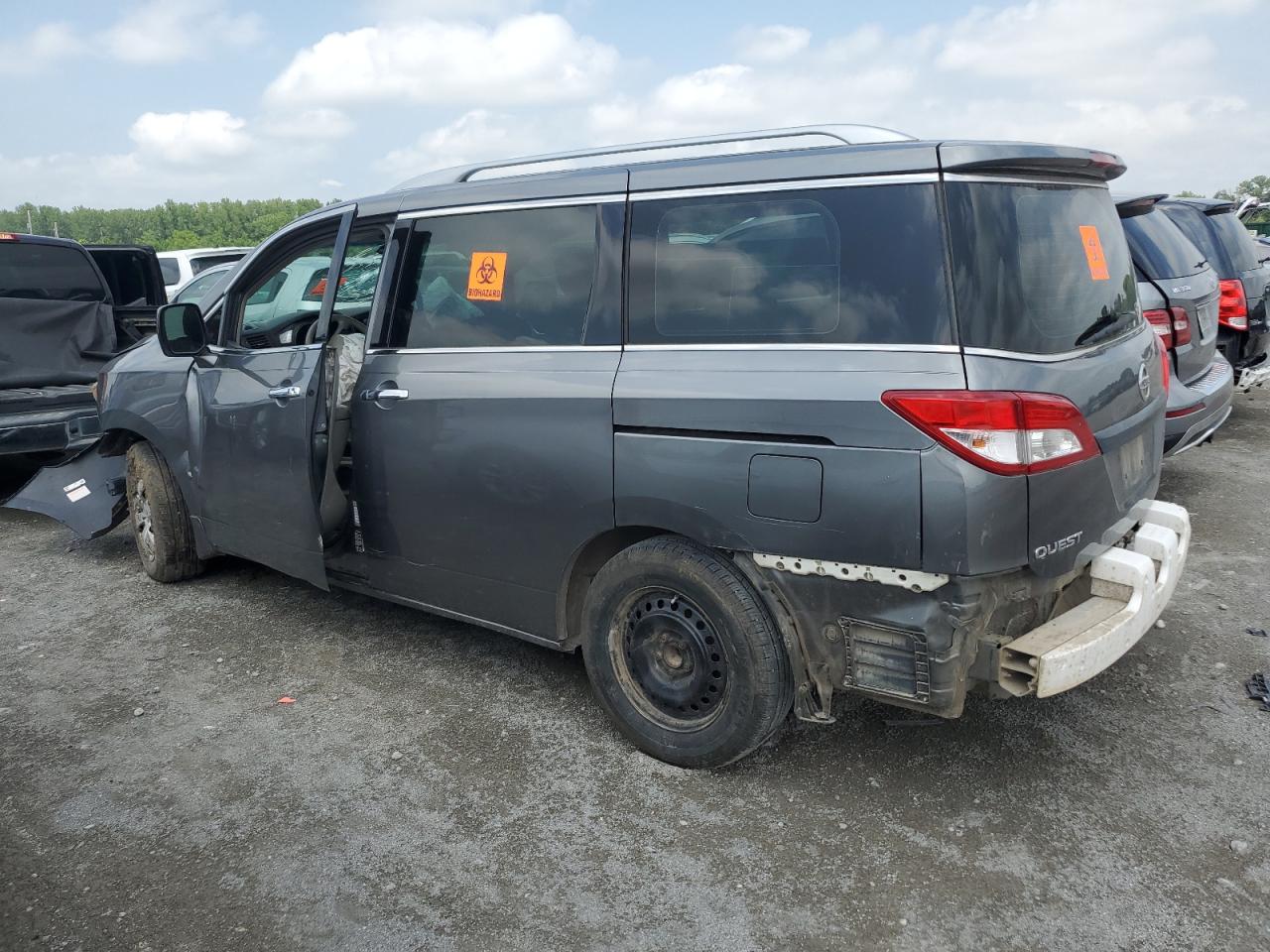 JN8AE2KP1E9105777 2014 Nissan Quest S