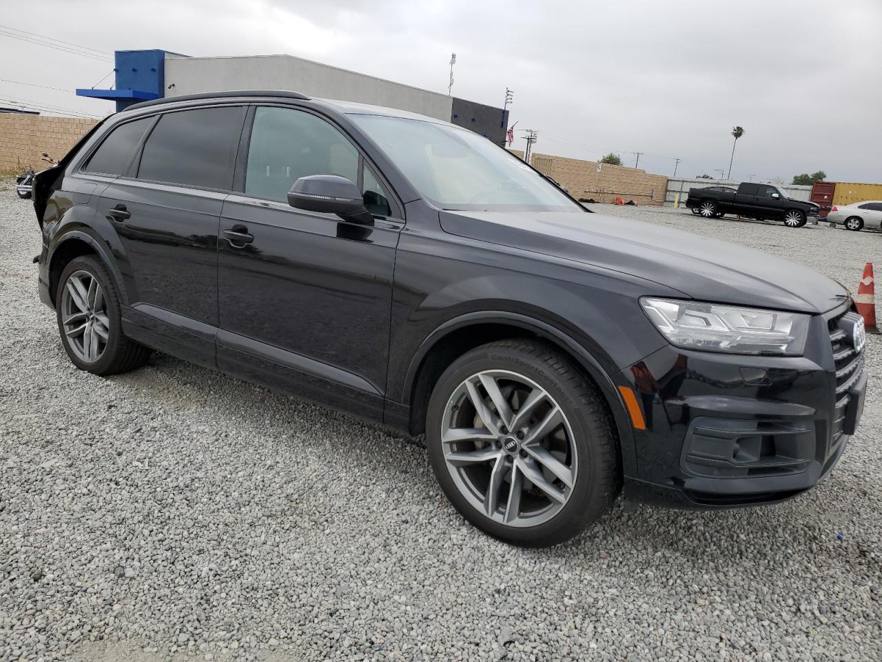 WA1VAAF74JD046500 2018 Audi Q7 Prestige