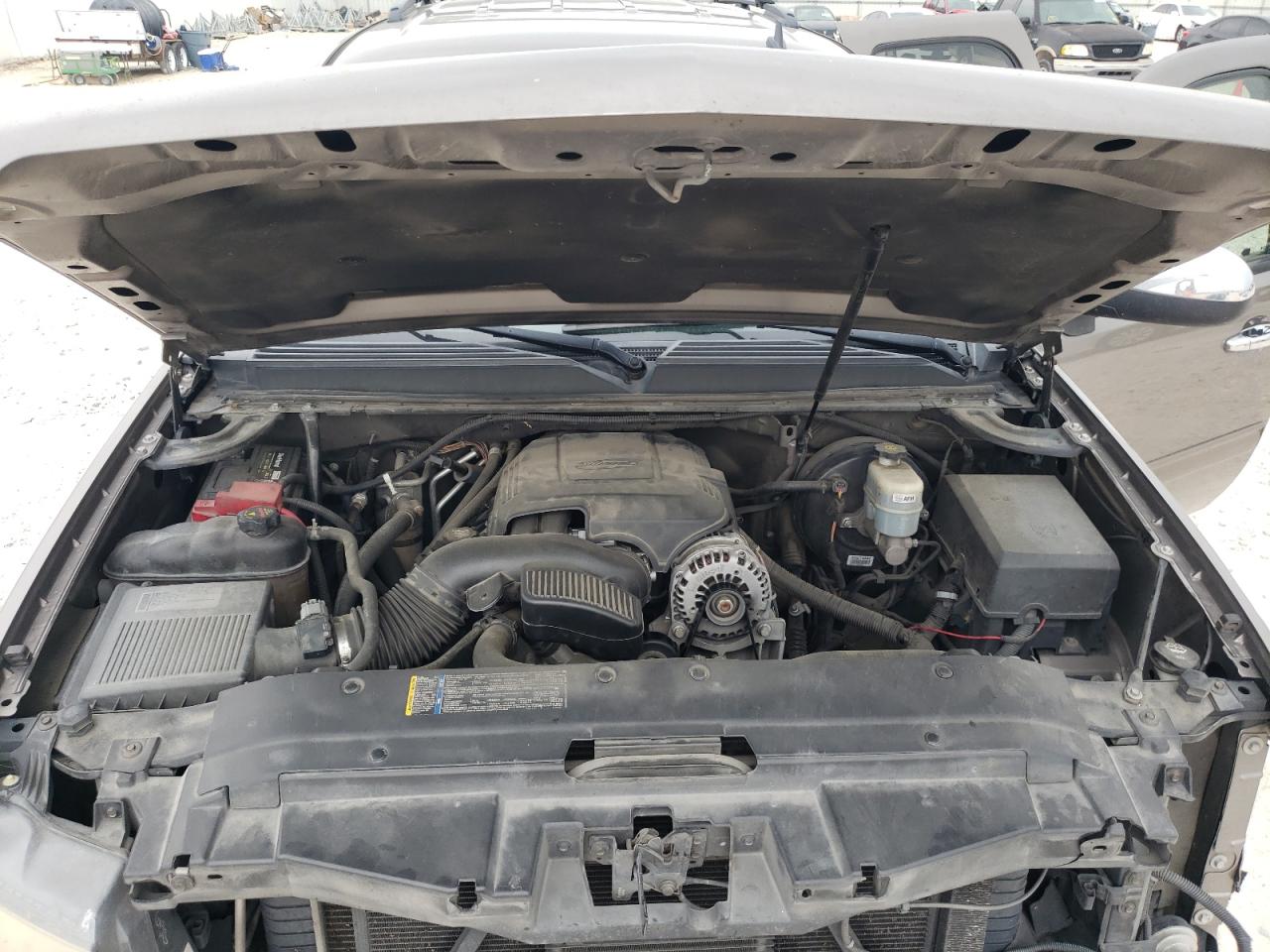 1GNSCBE00BR200774 2011 Chevrolet Tahoe C1500 Lt