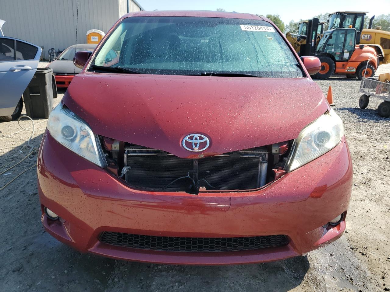 5TDYK3DC5BS135395 2011 Toyota Sienna Xle