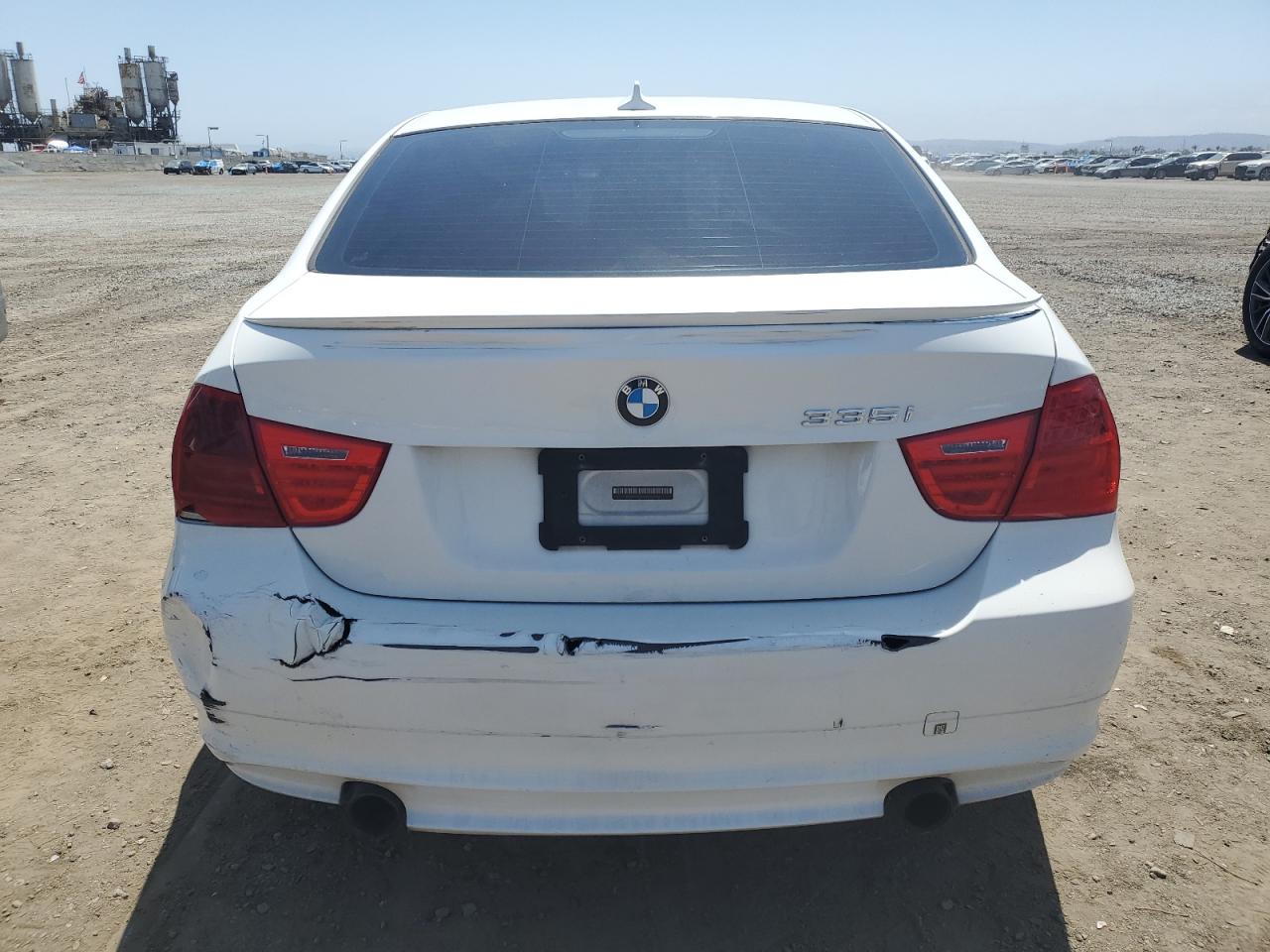 WBAPL5G55BNN22288 2011 BMW 335 Xi