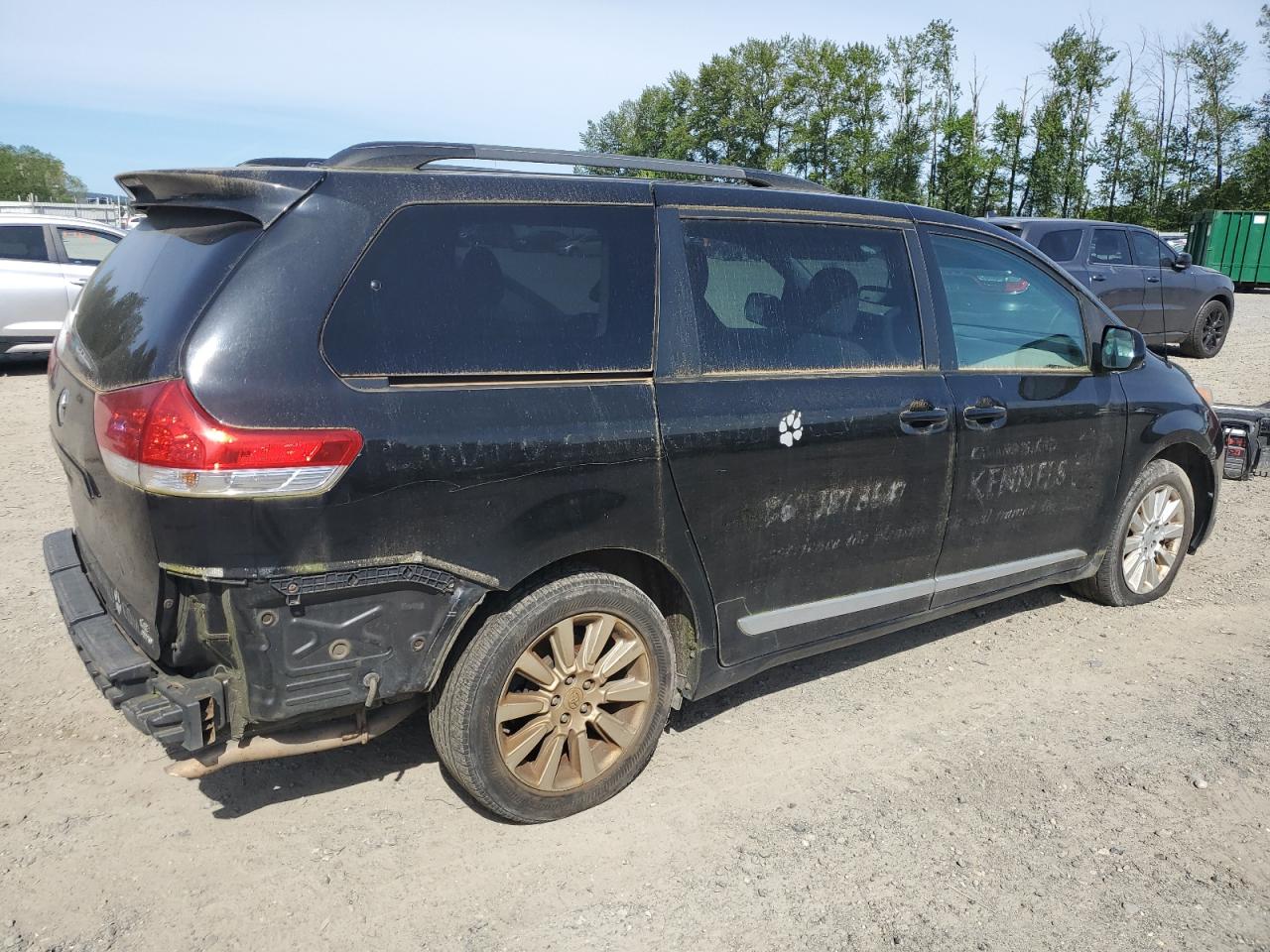 5TDJK3DC1CS037712 2012 Toyota Sienna Le