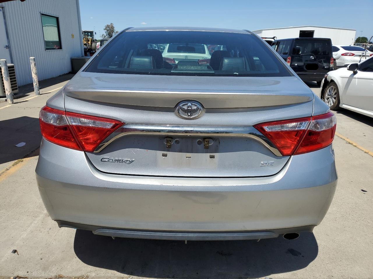 4T1BF1FK2GU511424 2016 Toyota Camry Le