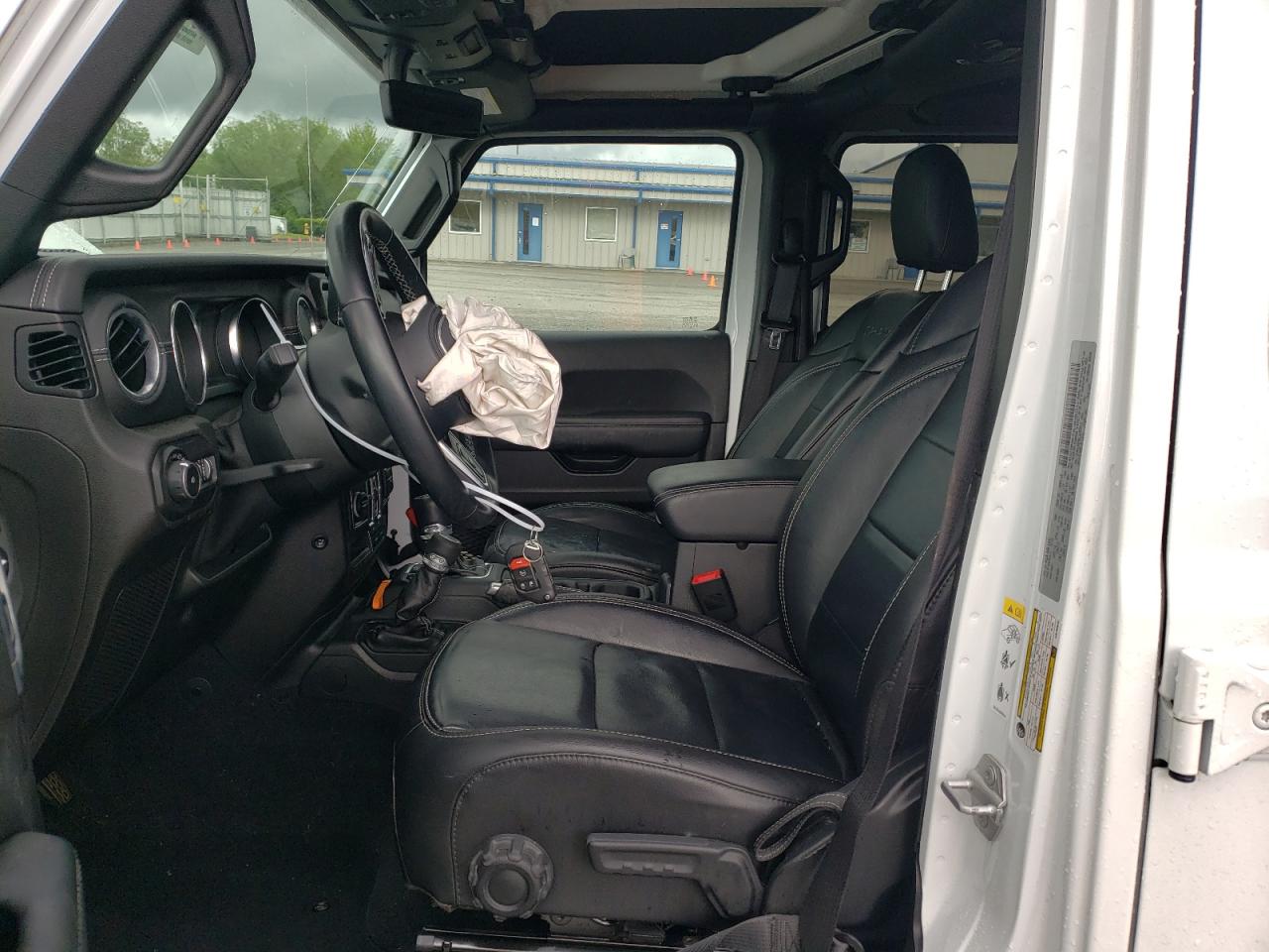 1C4HJXEN6LW153514 2020 Jeep Wrangler Unlimited Sahara