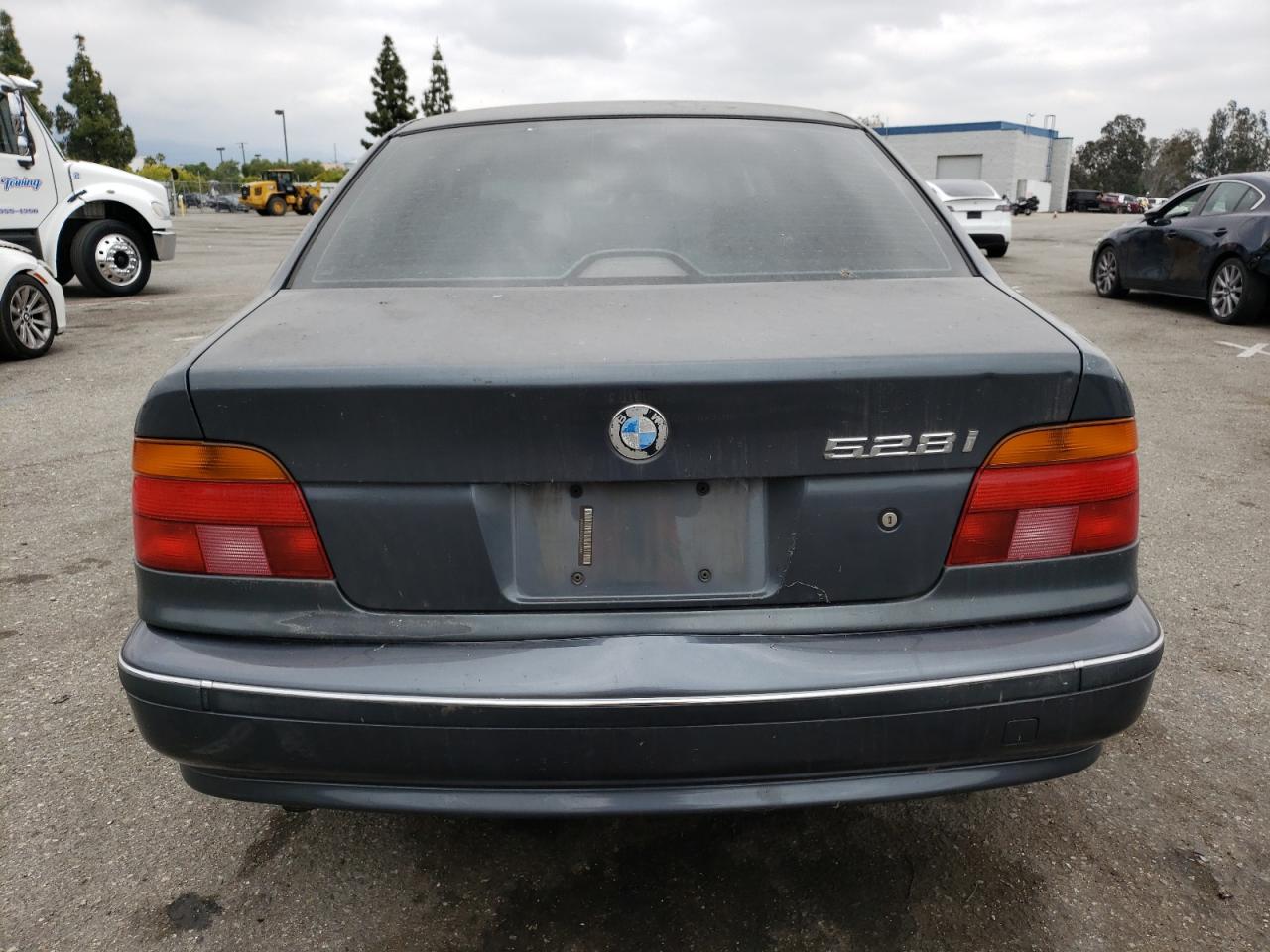 WBADM6341YGU26836 2000 BMW 528 I Automatic