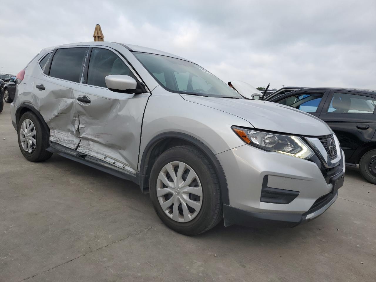 5N1AT2MT3JC753724 2018 Nissan Rogue S