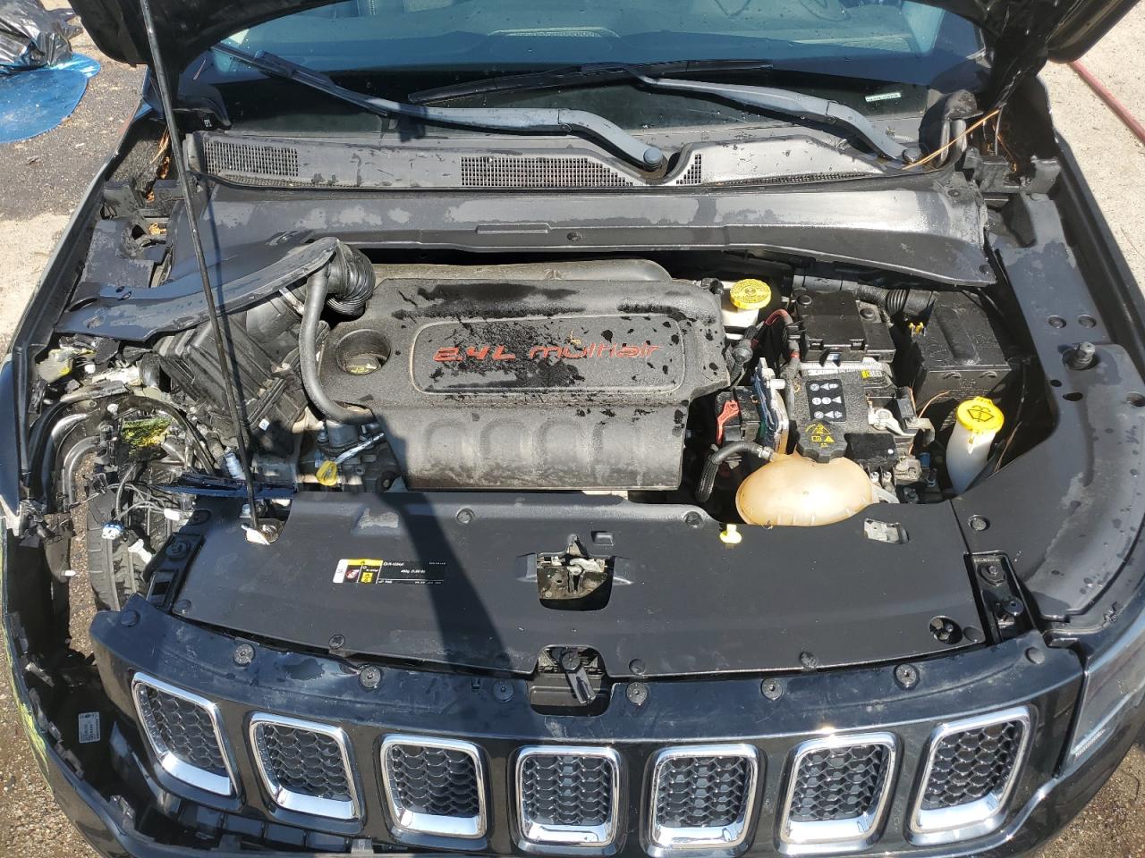 3C4NJCBB5JT287276 2018 Jeep Compass Latitude