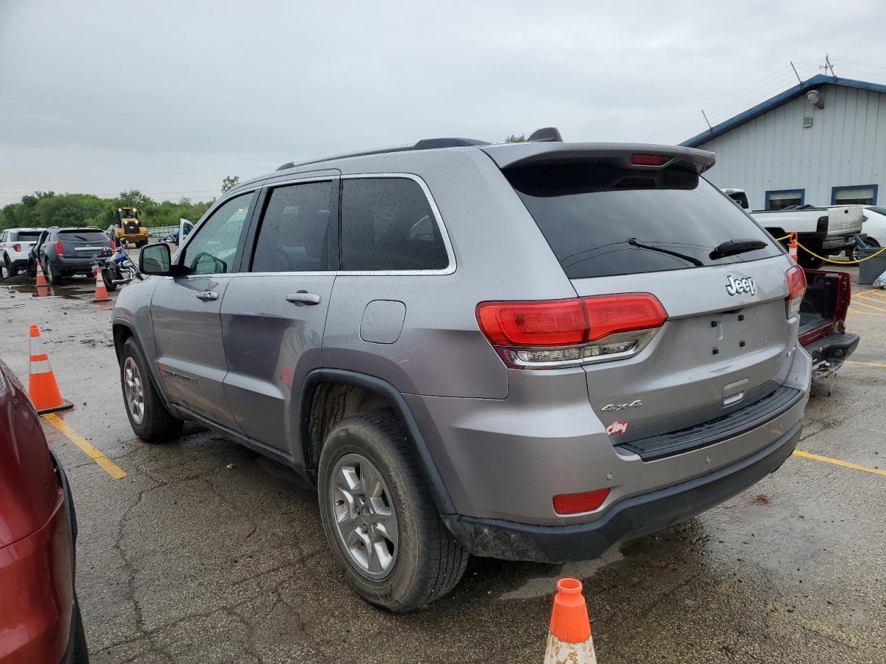 1C4RJFAG0HC606895 2017 Jeep Grand Cherokee Laredo