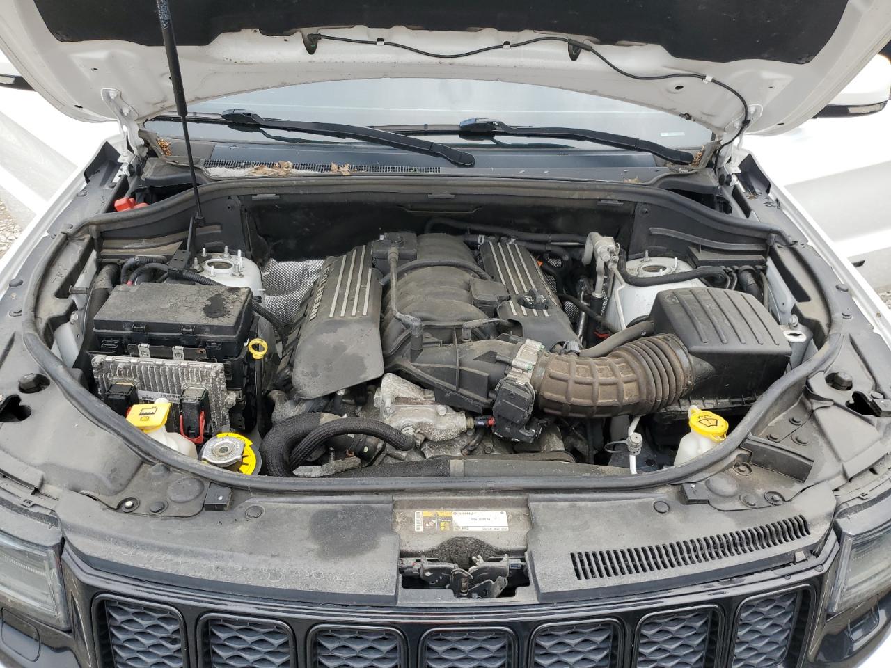 1C4RJFDJ8KC834903 2019 Jeep Grand Cherokee Srt-8