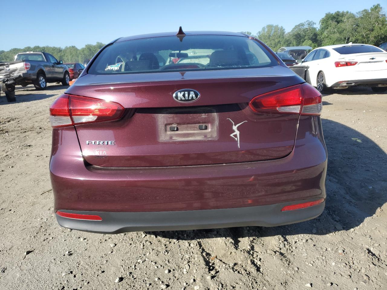 3KPFK4A7XHE066386 2017 Kia Forte Lx