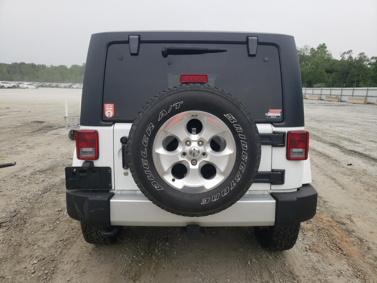 1C4AJWBG4FL683374 2015 Jeep Wrangler Sahara