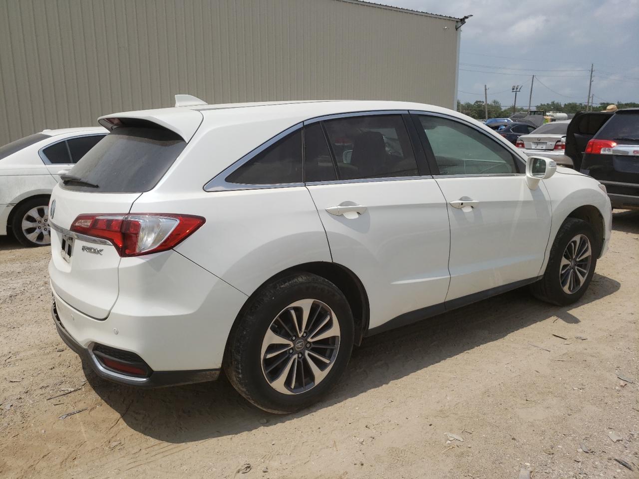 5J8TB3H76JL012102 2018 Acura Rdx Advance