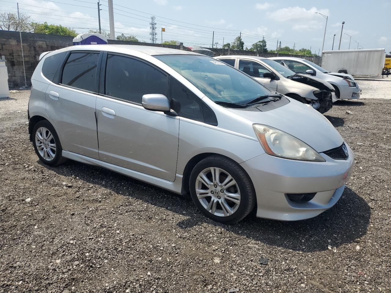 JHMGE8H58BS002485 2011 Honda Fit Sport