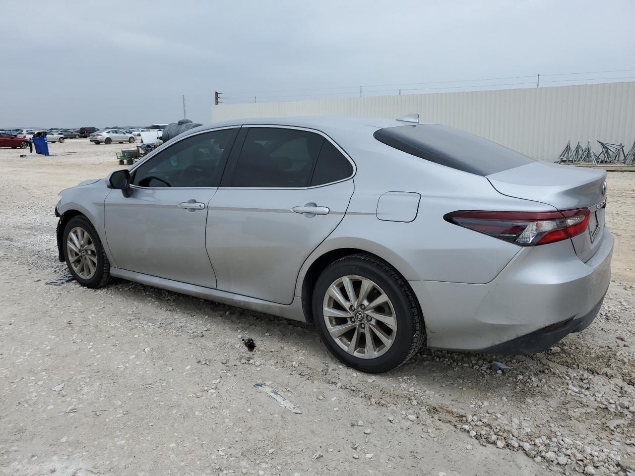 4T1C11AK6MU604937 TOYOTA CAMRY 2021