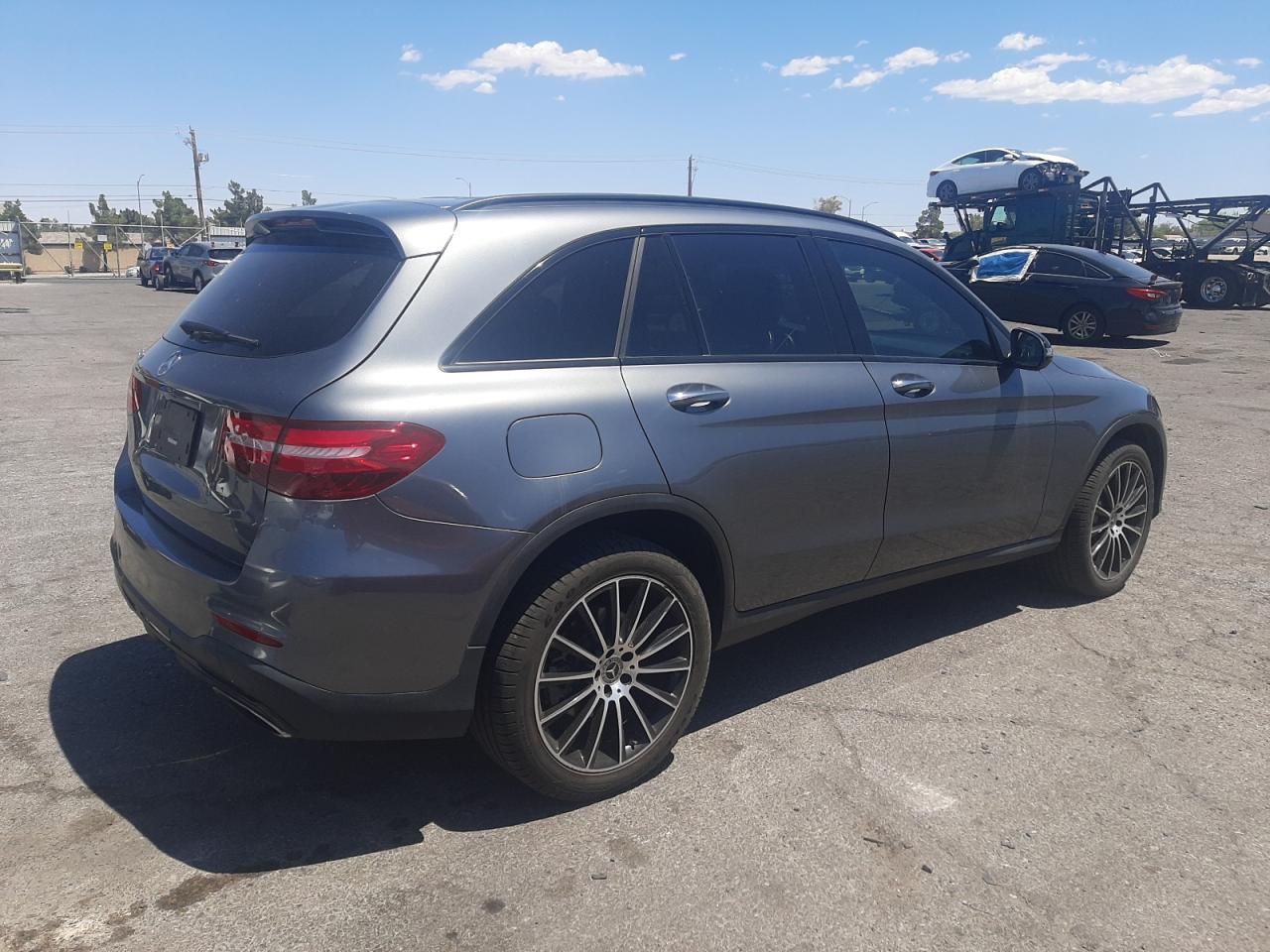 2018 Mercedes-Benz Glc 300 vin: WDC0G4JB7JV079569