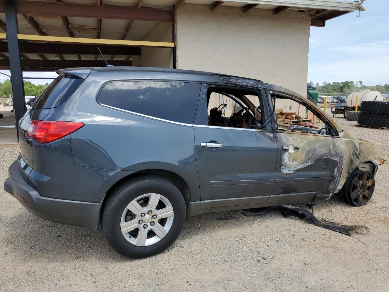 1GNLRFED0AS105684 2010 Chevrolet Traverse Lt