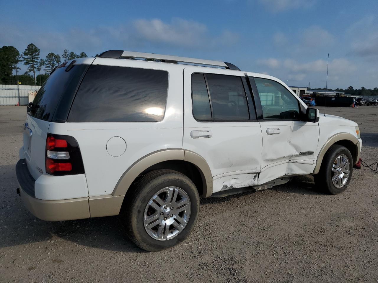 1FMEU74E37UA63214 2007 Ford Explorer Eddie Bauer