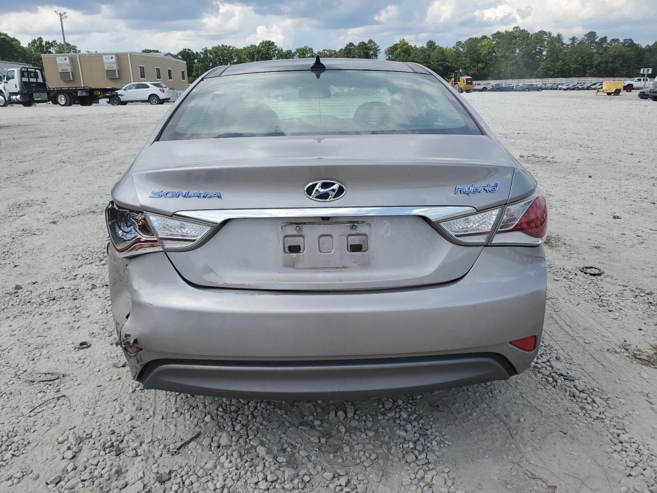 HYUNDAI SONATA HYBRID