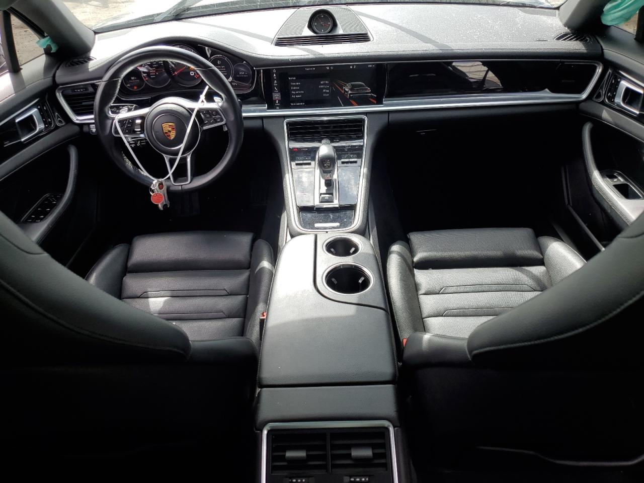 WP0AA2A75JL105299 2018 Porsche Panamera 4