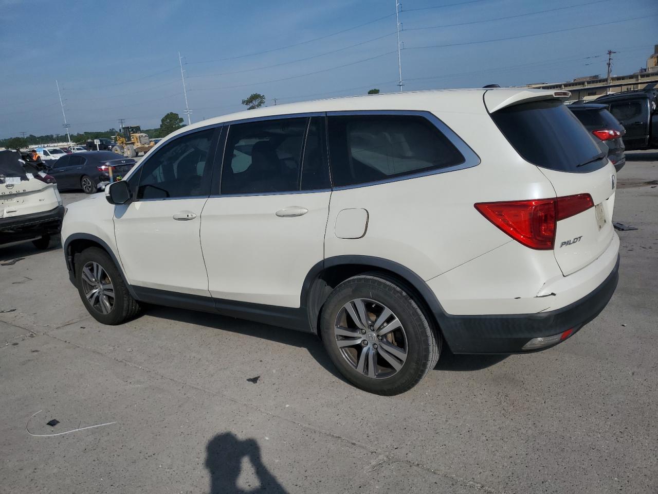 2017 Honda Pilot Exln vin: 5FNYF5H78HB038363