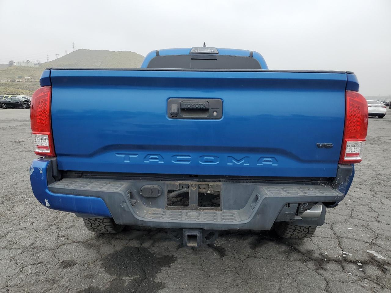 3TMBZ5DNXHM007824 2017 Toyota Tacoma Double Cab