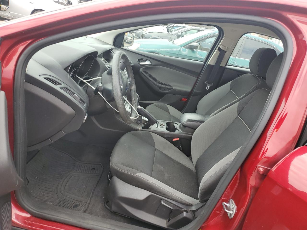 1FADP3K29EL431381 2014 Ford Focus Se