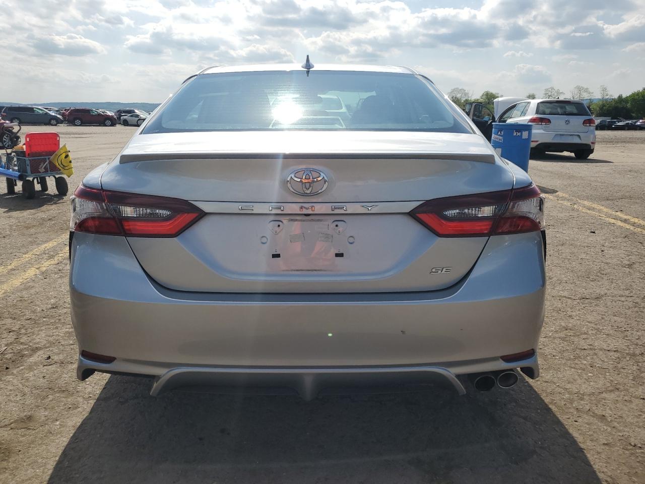 4T1G11AK8MU601054 2021 Toyota Camry Se