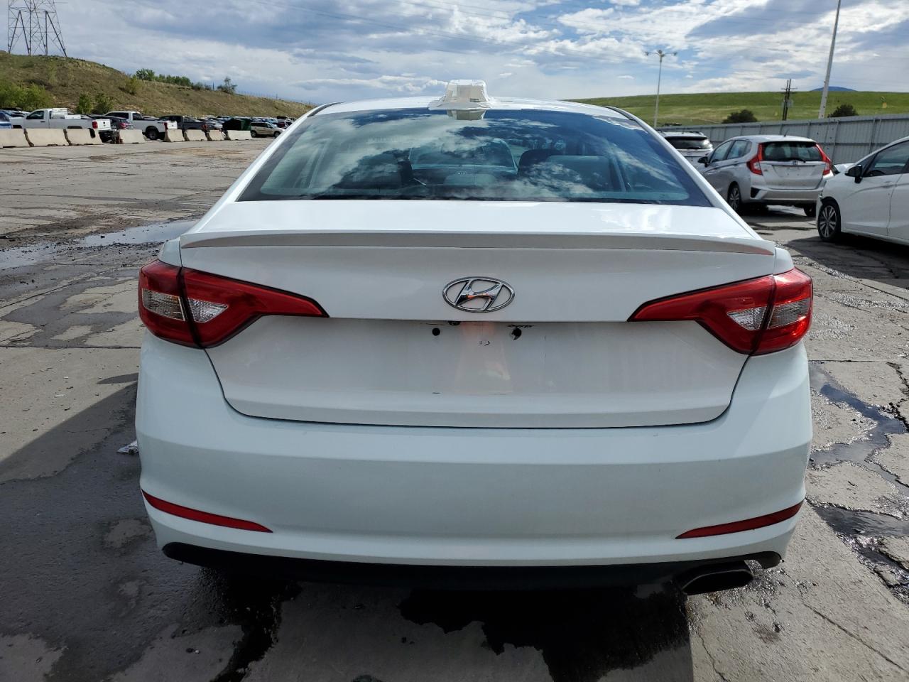 2017 Hyundai Sonata Se vin: 5NPE24AF5HH575686