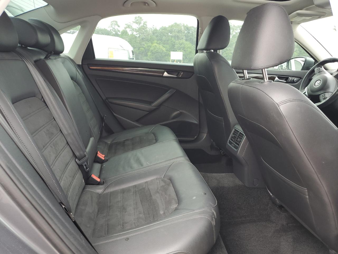 1VWCS7A31FC082446 2015 Volkswagen Passat Sel