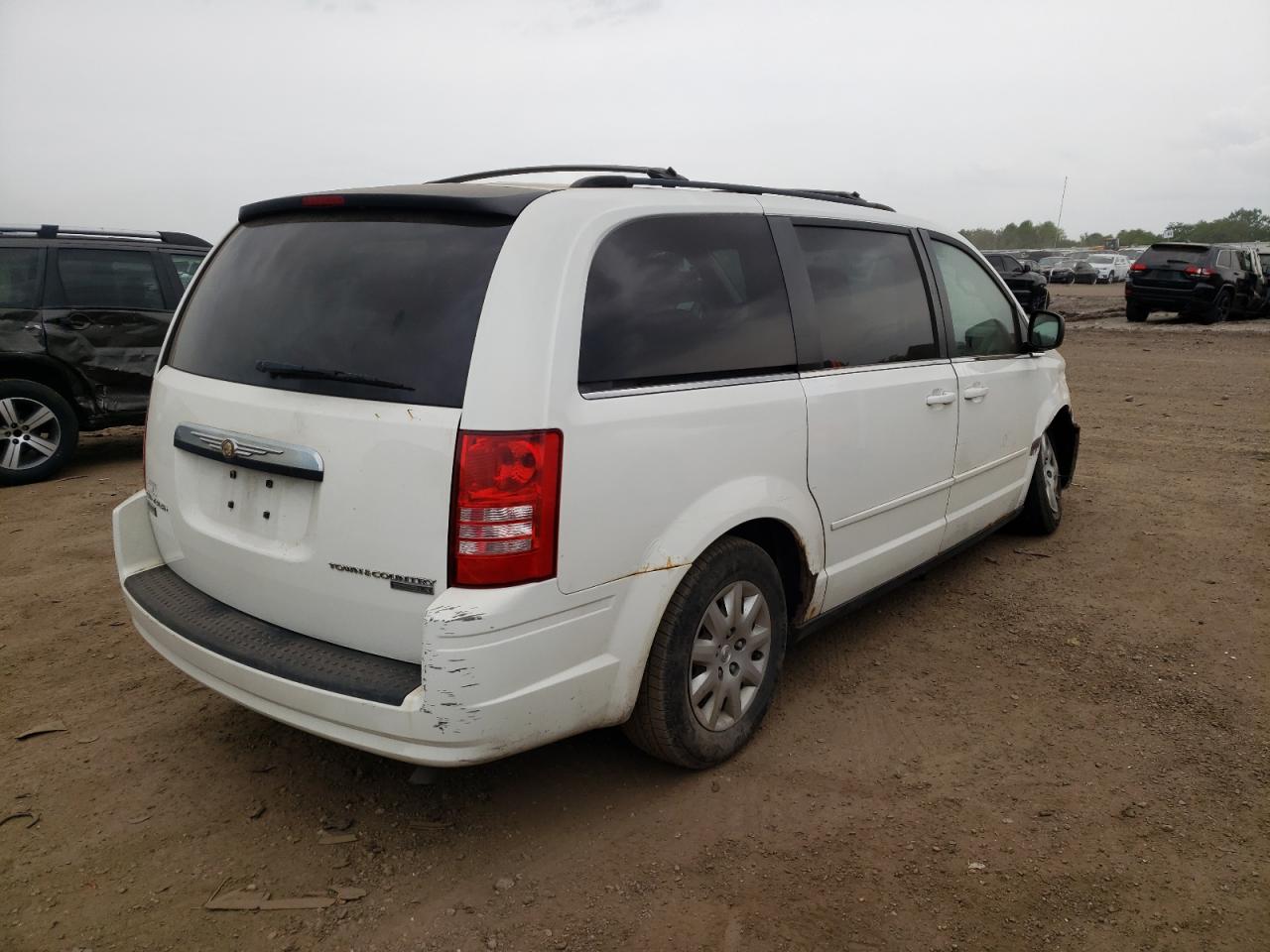 Lot #2558814981 2010 CHRYSLER TOWN & COU