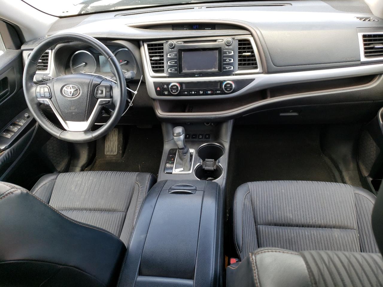 5TDBKRFH2ES052254 2014 Toyota Highlander Le