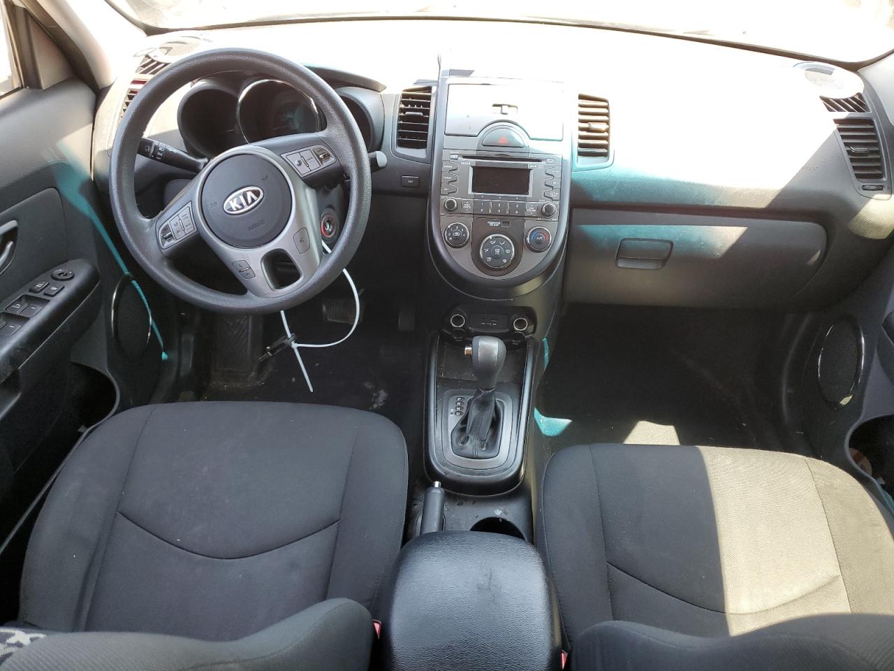 KNDJT2A2XB7345098 2011 Kia Soul +
