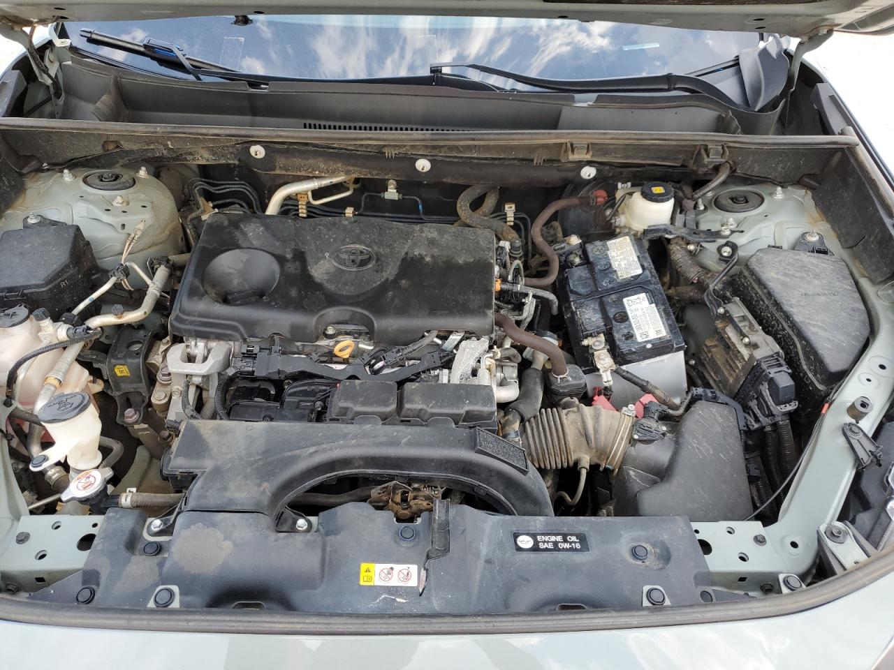 2T3W1RFV9MW145781 2021 Toyota Rav4 Xle