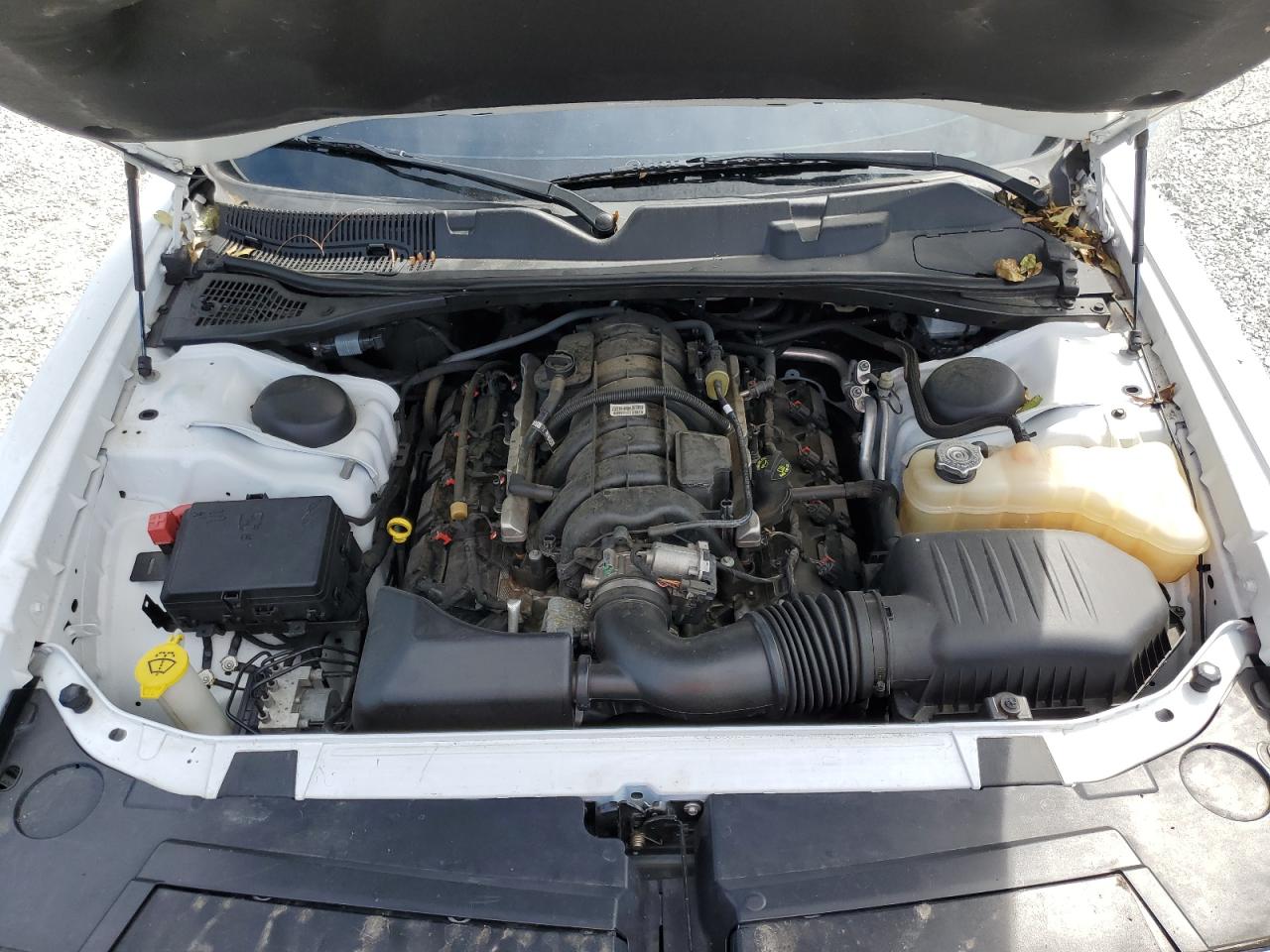 2C3CDZBT2GH338149 2016 Dodge Challenger R/T