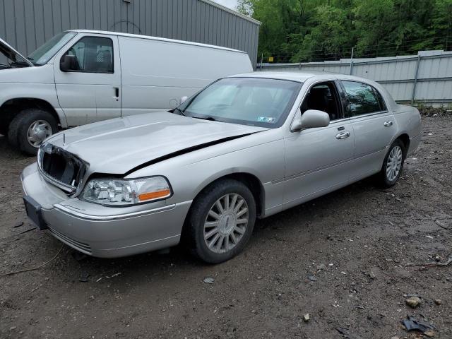 2003 Lincoln Town Car Executive VIN: 1LNHM81WX3Y645698 Lot: 54124414