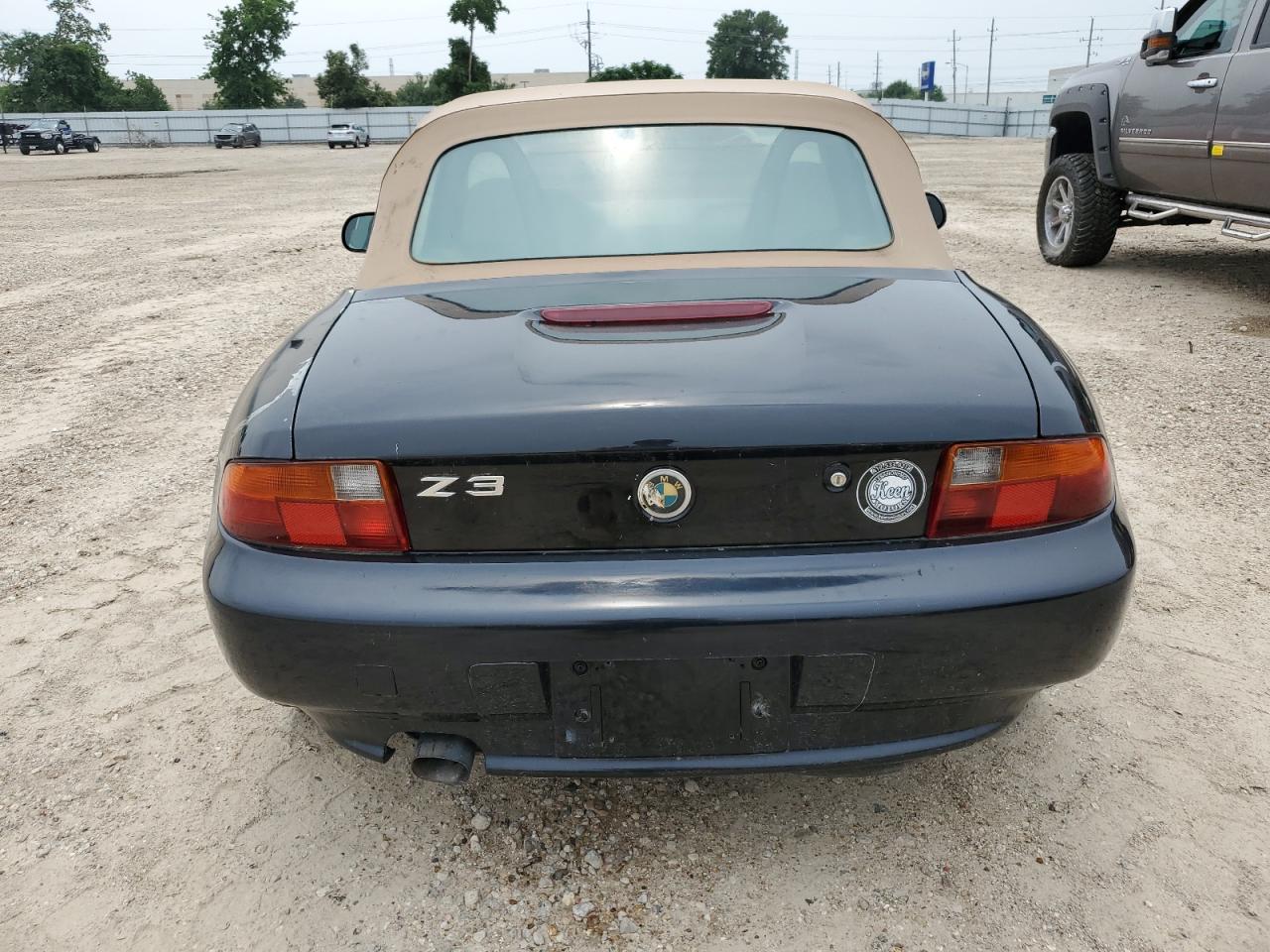 4USCH7328WLD15662 1998 BMW Z3 1.9