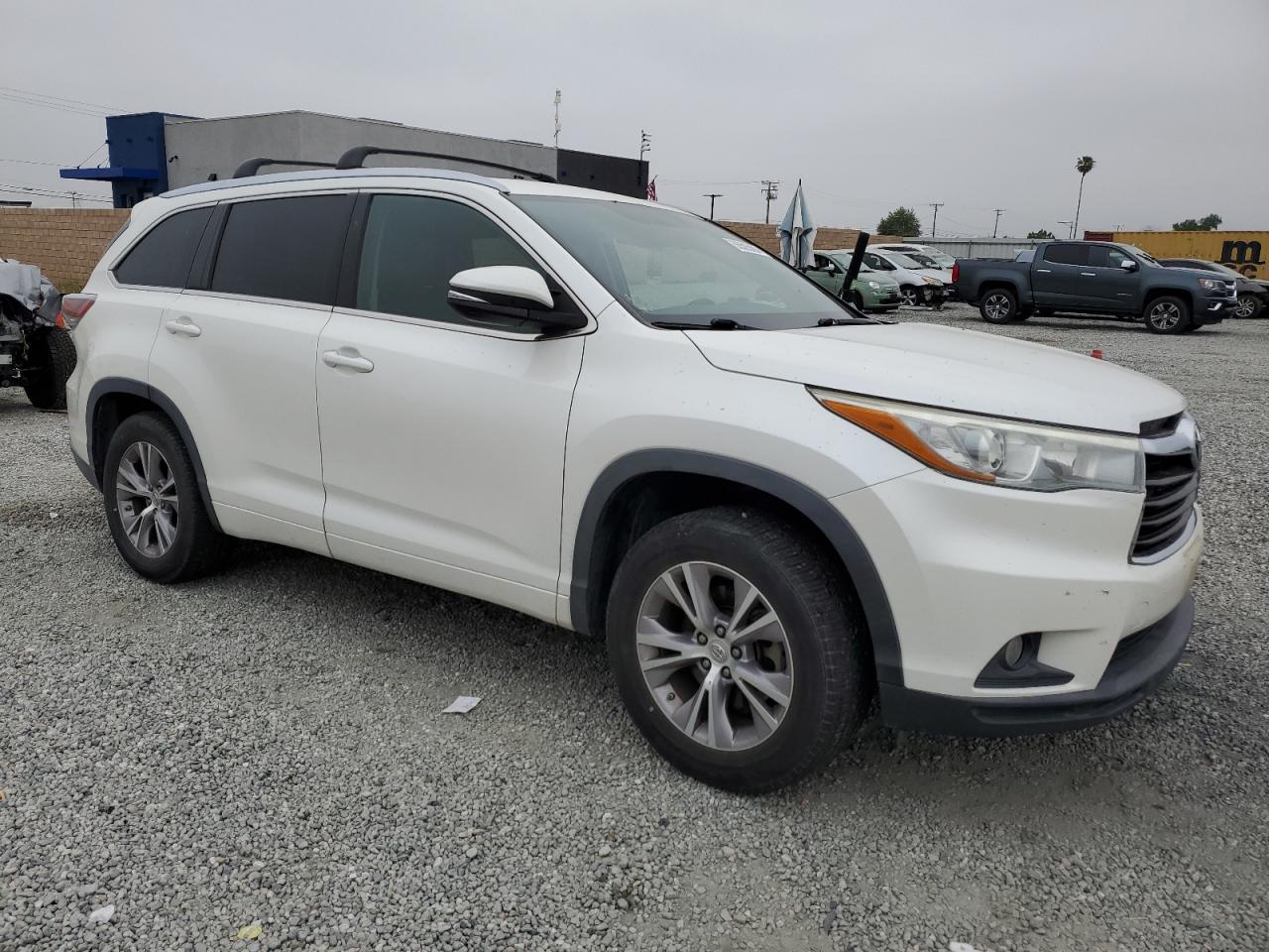 5TDKKRFH3FS057349 2015 Toyota Highlander Xle