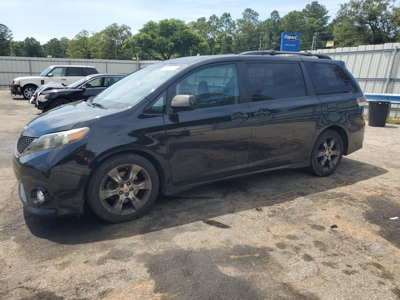 5TDXK3DCXBS044201 2011 Toyota Sienna Sport