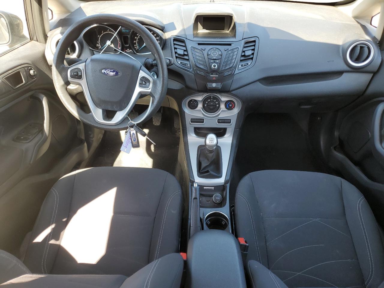 3FADP4BJ6JM126930 2018 Ford Fiesta Se