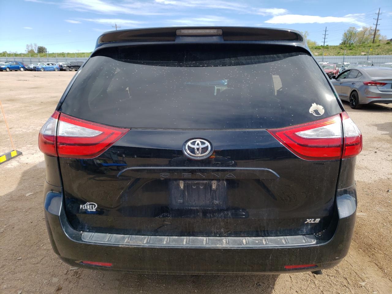 5TDYK3DC3GS720483 2016 Toyota Sienna Xle