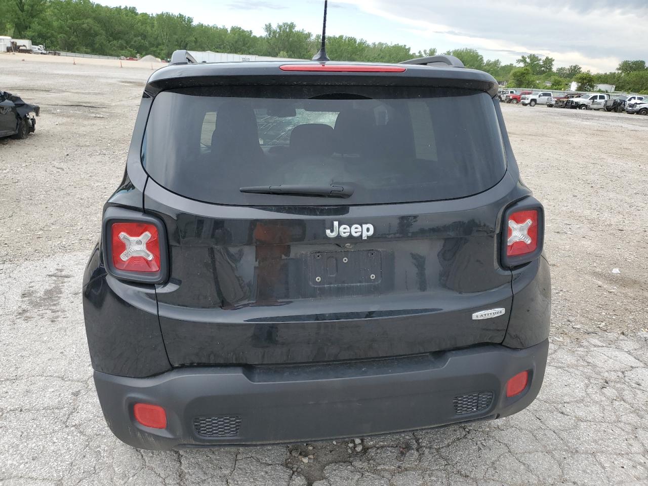 ZACCJABB8HPG33348 2017 Jeep Renegade Latitude