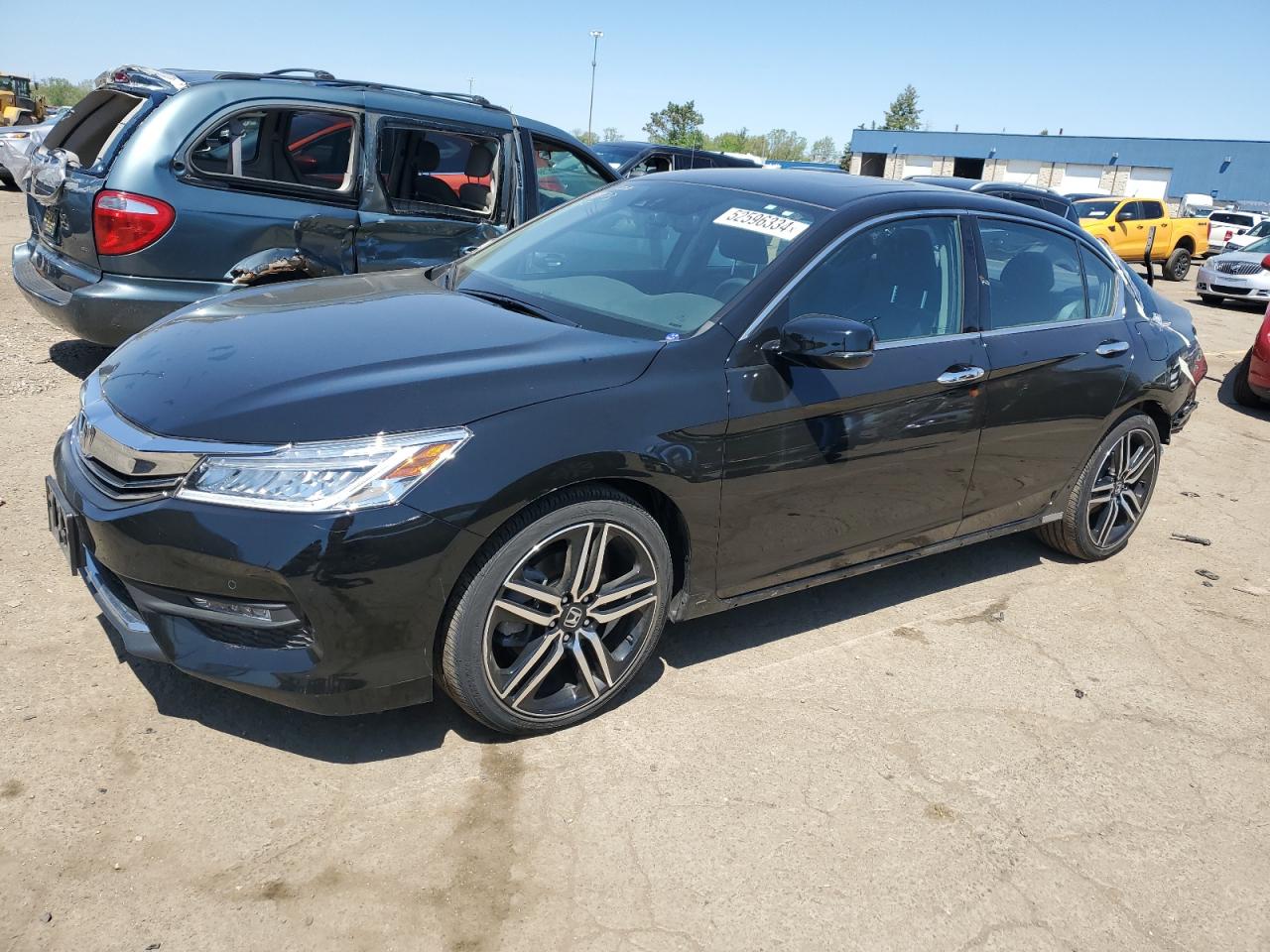 1HGCR3F91HA039827 2017 Honda Accord Touring