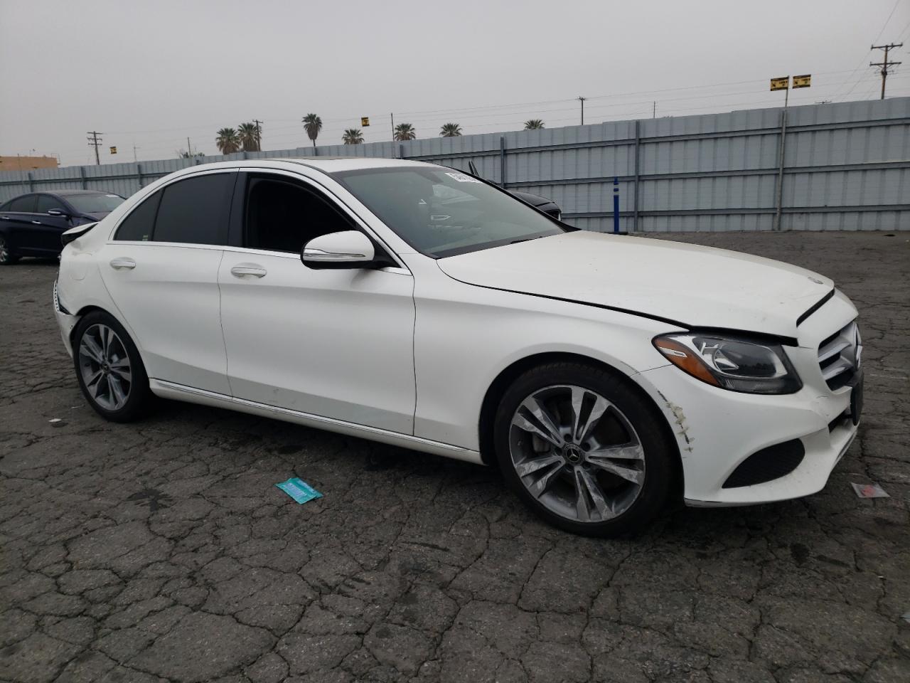 55SWF4JBXJU234972 2018 Mercedes-Benz C 300