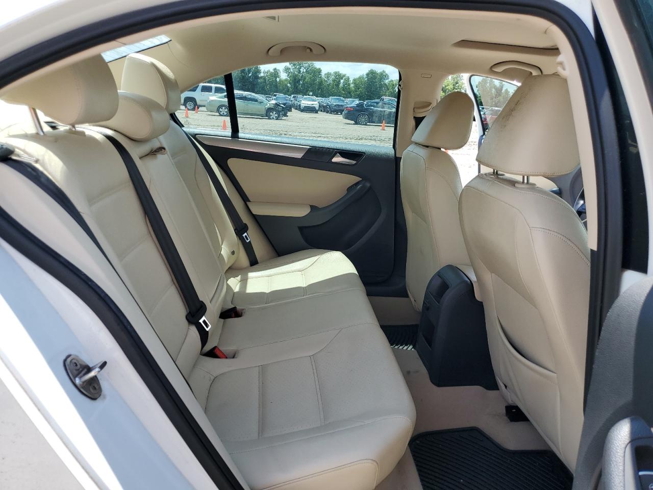 3VWD67AJ3GM232113 2016 Volkswagen Jetta Se